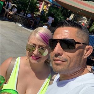 Meet your Posher, Mirna